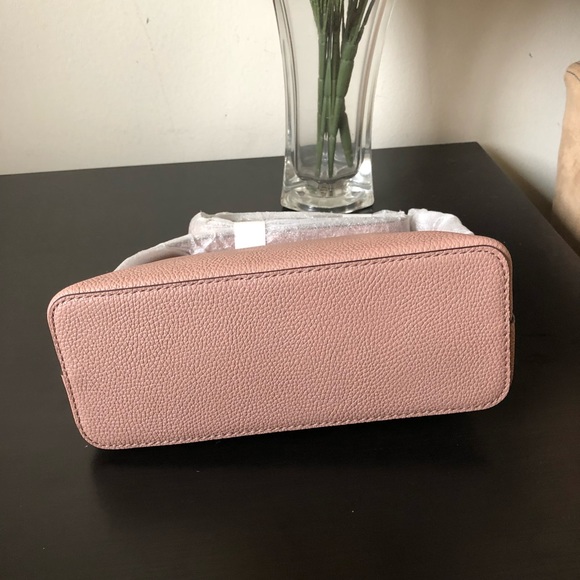 New Micheal Kors Dome Crossbody - Picture 3 of 8